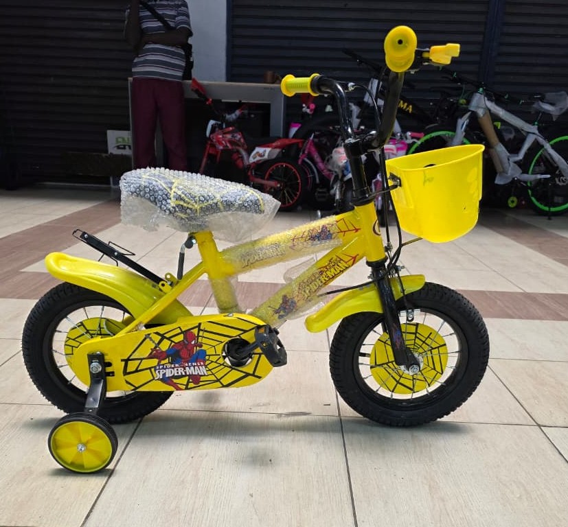 Spider-Man size 12 Kids Bicycle with Basket and Training Wheels – Yellow/Black