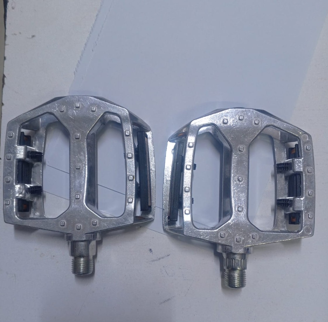 Bike Pedals with Reflectors